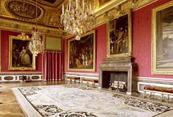 Chateau de versailles nombre de pieces