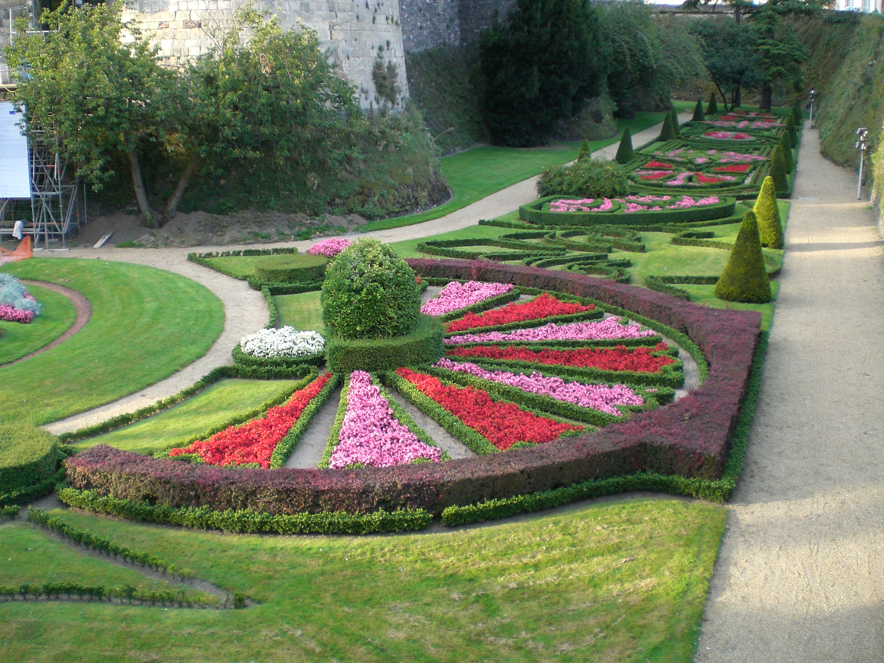 Chateau jardin